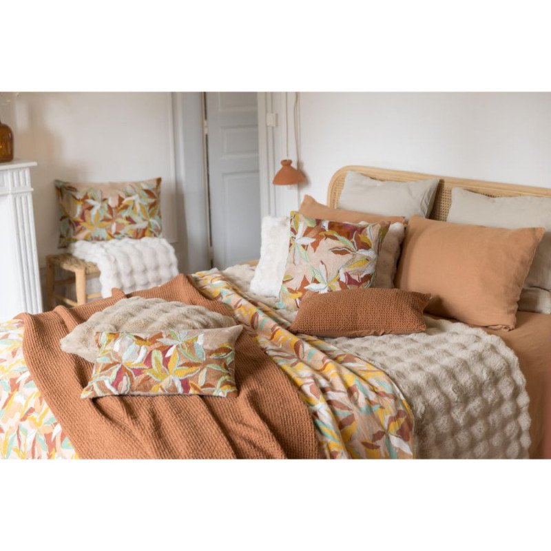 Coussin Alina Brode Dragee &mdash; vue 3
