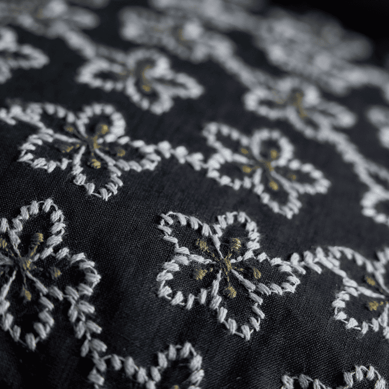 Coussin Fleur Noir &mdash; vue 5